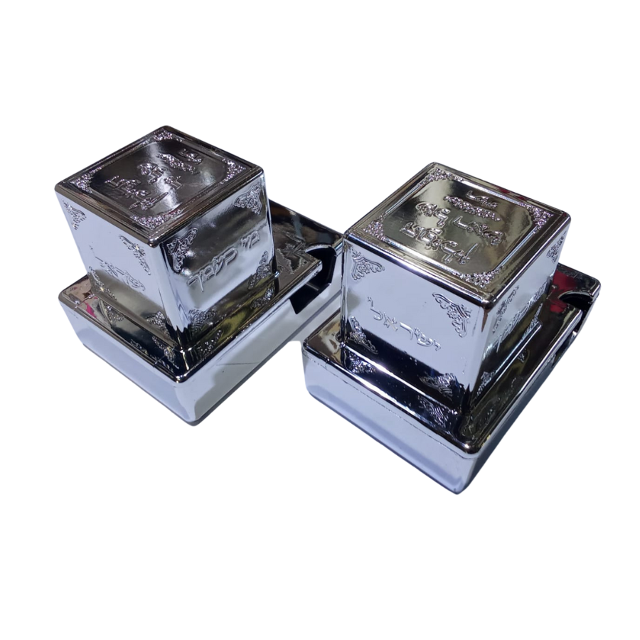 קופסאות לתפילין חבד - 44 - בצבע כסף עם ריפוד להגנה כולל מראה פנימית - מידה 44 2 קופסאות לתפילין - בצבע שחור עם ריפוד להגנה כולל מראה פנימית - מידה 34